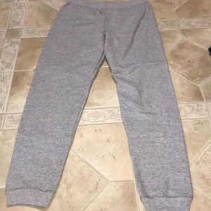 🔥Never Worn🔥 Girls Gray sweat pants